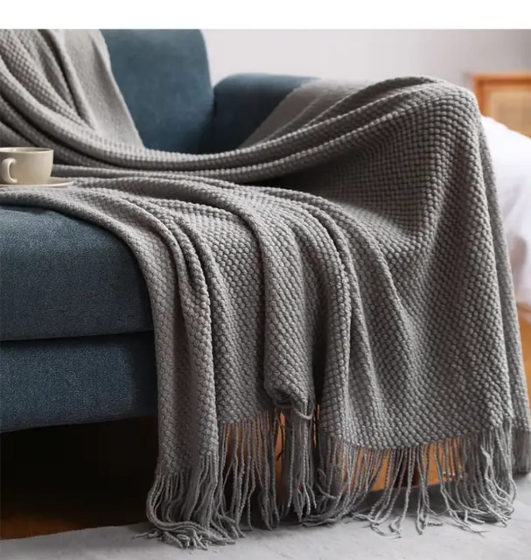 Knitted Tassel Throw Blankets 130 x180cm - Image 2