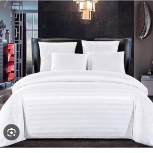 Cotton Duvet Cover Set 7×8 – 1 Duvet Cover, 1 Bedsheet & 4 Pillow Cases